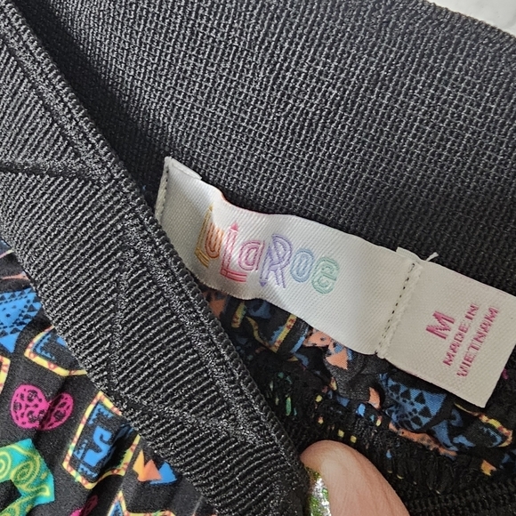 Lularoe Jill Pleated Accordion Skirt Geometric Black Multicolor Size M Medium - Picture 2 of 7